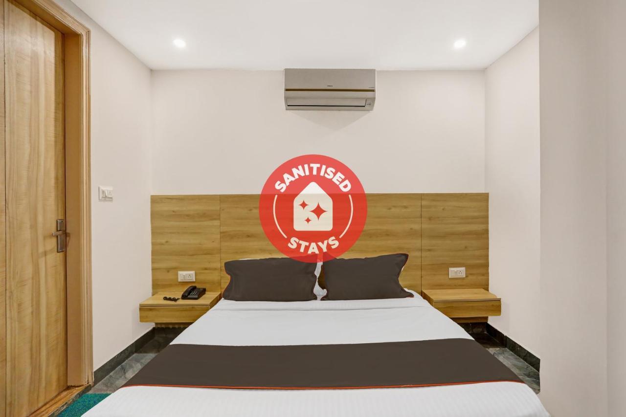Oyo 81641 Collection O Hotel A1 Residency Új-Delhi Kültér fotó